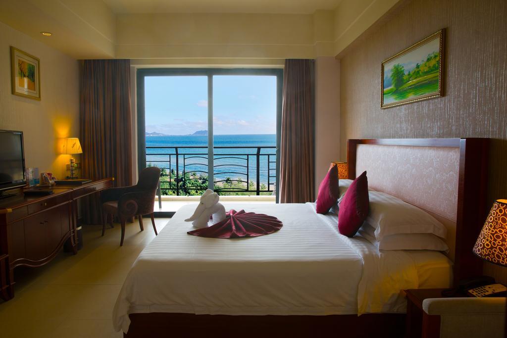 Lacosta Seaside Resort Hotel Sanya Exterior foto